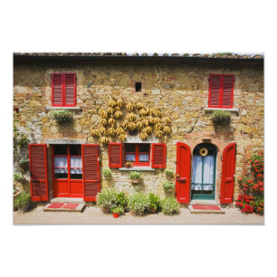 Foto Italia, Lucignano, Red Shutters y Harvest