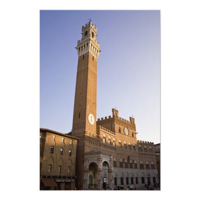 Foto Italia, Toscana, Siena. Torre del Mangia (Frente)