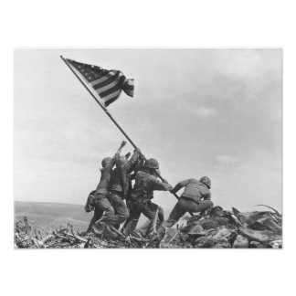 Foto Izando la bandera en Iwo Jima