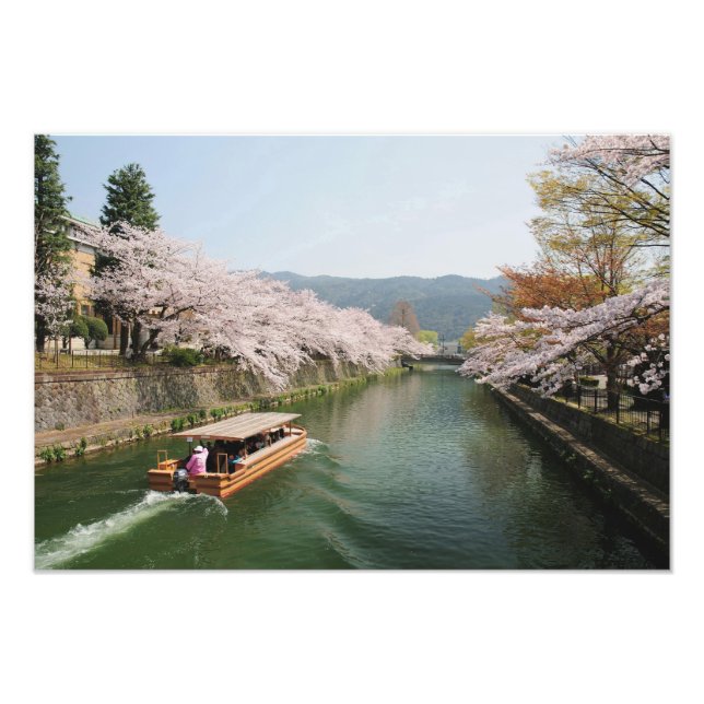 Foto Japón, Kyoto. Visualización de flores en el barco (Frente)