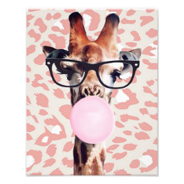 Foto Jirafa soplando chicle con fondo de estampado anim
