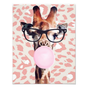 Foto Jirafa soplando chicle con fondo de estampado anim