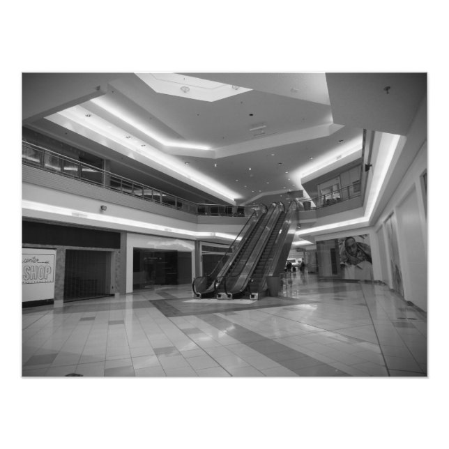 Foto "La Gente Normalmente Pasa 10 Minutos Aquí" (Frente)