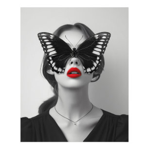Foto La mirada mariposa: Elegancia oscura revelada