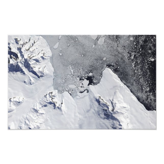 Foto La punta norte de la isla Alexander (Frente)