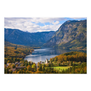 Foto Lago Bohinj en Eslovenia en otoño