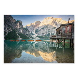 Foto Lago di Braies en los Dolomitas de Italia