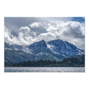 Foto Lago June y Carson Peak con tormenta inminente