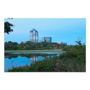 Foto Lago y edificios de Normandale