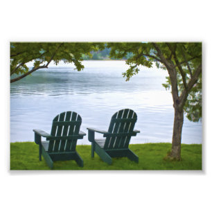 Foto Las sillas Adirondack frente a un lago