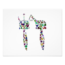 Foto Letra hebrea 'CHET' hecha con diamantes y gemas