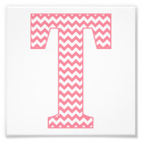 Letra roja chevron rosada clásica monograma T