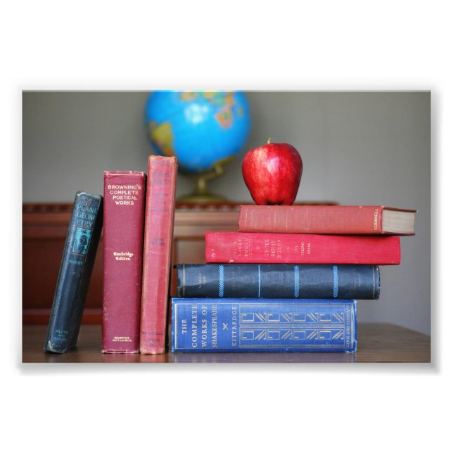 Foto Libros de época y Apple para el profesor (Frente)