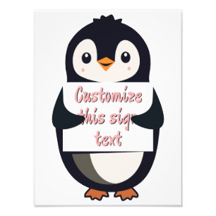 Foto Lindo pingüino sosteniendo un cartel para texto pe