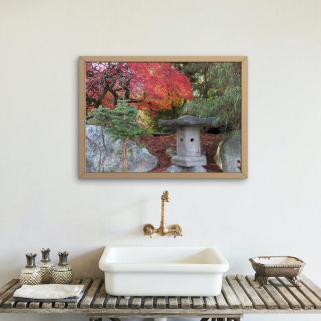 Foto Linterna de jardín japonés y hojas de otoño (In Situ Framed)