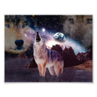 Lobo aullando a través del universo
