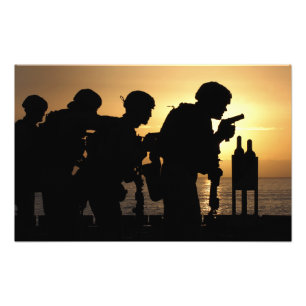 Foto Los marines disparan pistolas de 9 mm