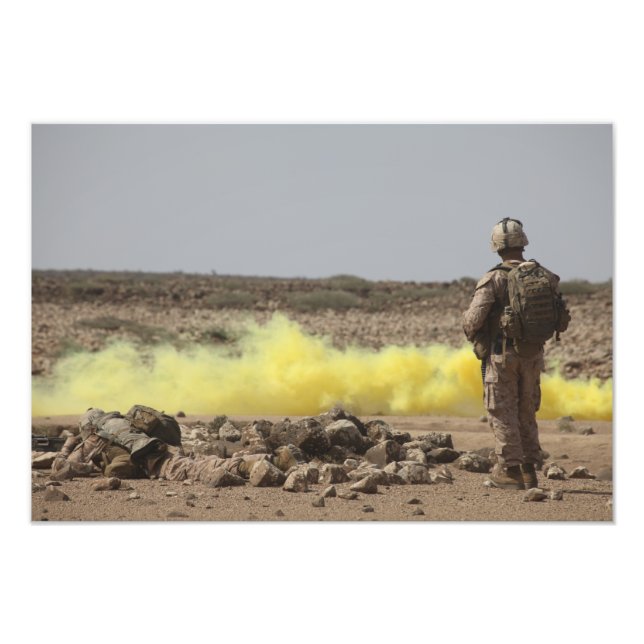 Foto Los marinos proporcionan seguridad (Frente)