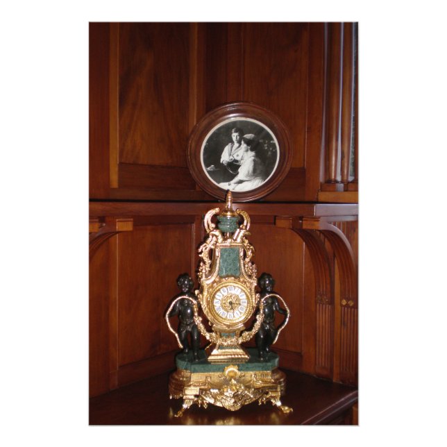 Foto Lujoso reloj en la sala real Palacio Livadia (Frente)