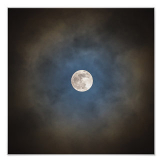 Foto Luna completa con Halo azul