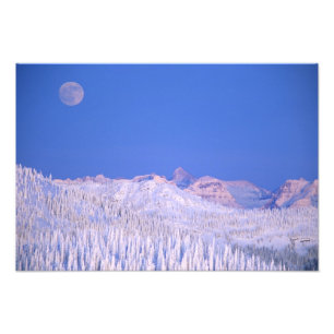 Foto Luna llena saliendo sobre el Parque Nacional Glaci