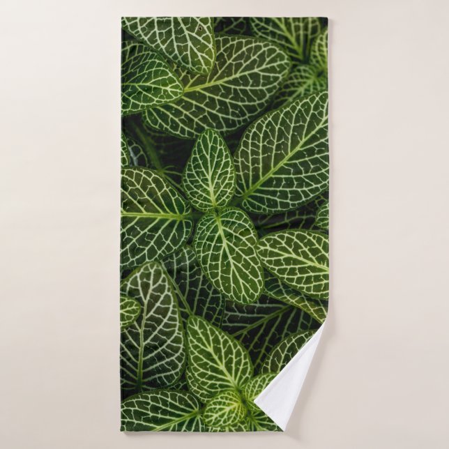 Foto macro de plantas con hojas verdes (Toalla de baño)