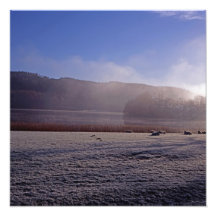 Mañana de invierno fría Esthwaite Water England