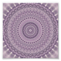 Mandala de plumas moradas