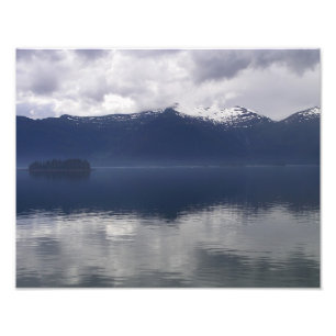 Foto Mar de Alaska brumoso en tonos azules