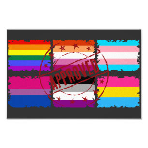 Foto Mes del orgullo LGBTQ tira banderas