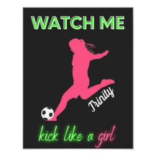 Foto Mírame Patear Como Un Fútbol Chica