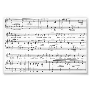 Foto Modelo blanco y negro de la partitura
