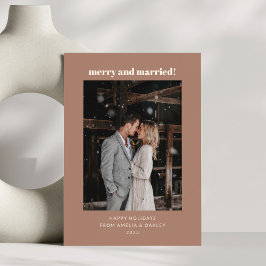 Foto moderna de Navidad marrón mocha alegre casada