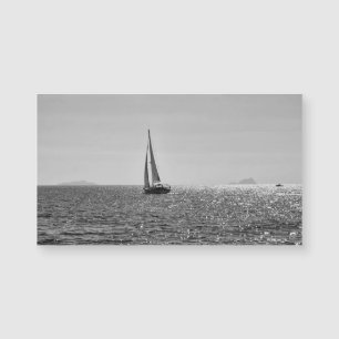 Foto moderna y genial de un barco de vela en veran