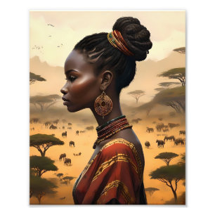 Foto Mujer Tribal Vigilando Su Paisaje Africano,