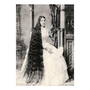 Foto Mujer victoriana con cabello largo