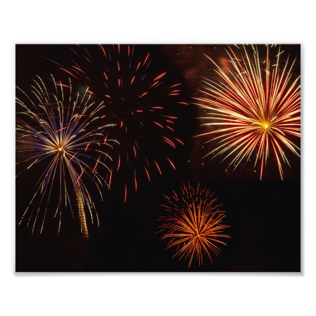 Foto Múltiples ráfagas de fuegos artificiales contra ne (Frente)