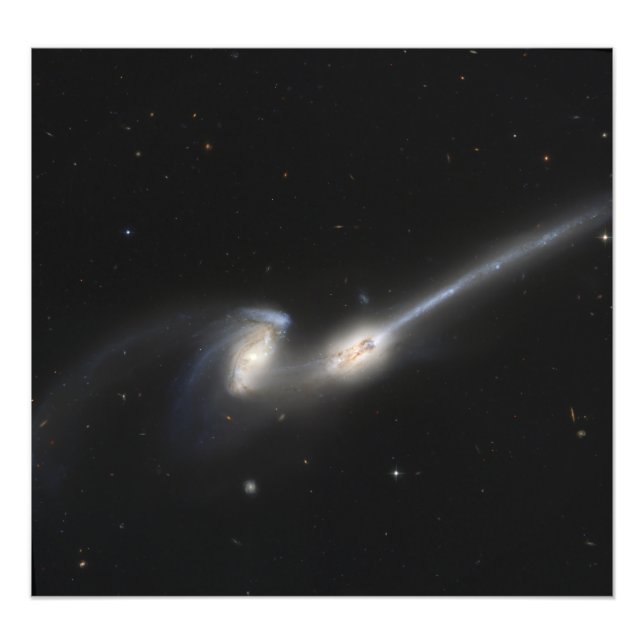 Foto NGC 4676, también conocida como las galaxias de ra (Frente)