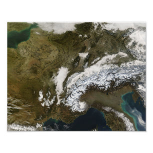 Foto Nieve, niebla, y nubes bajas en Europa occidental