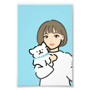 Foto Niña Acariciando a un Perro Blanco sobre Azul Turq
