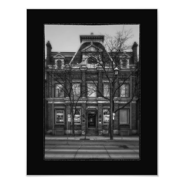 Foto No 496 Queen St E 4 con borde (Frente)