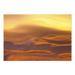 Foto Nube lenticular al atardecer