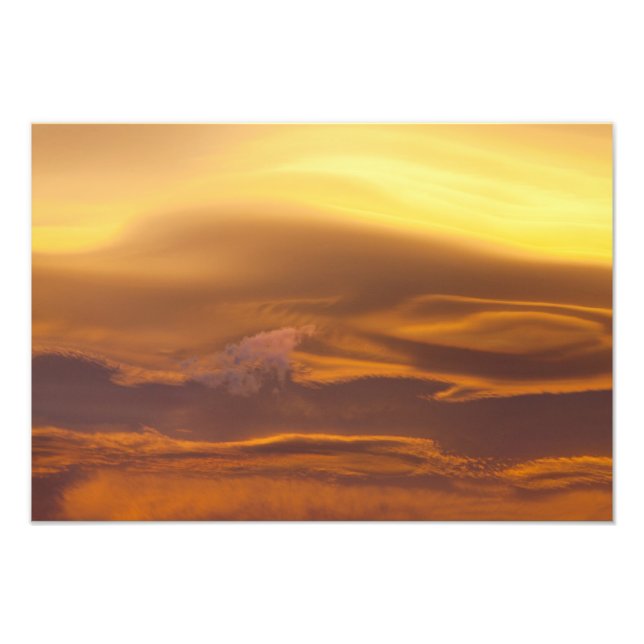 Foto Nube lenticular al atardecer (Frente)