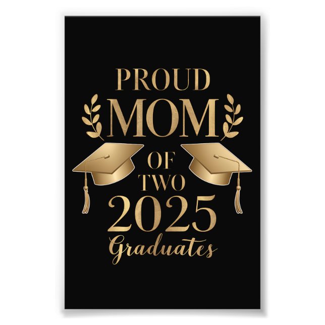 Foto Orgullosa madre de dos gemelos graduados de 2025 (Frente)