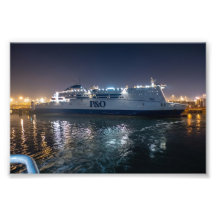 P&O Pride of Hull Ferry por la Noche