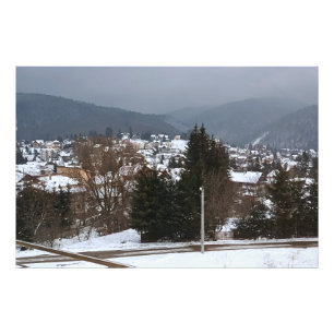 Foto Panorama de Aldea Invernal - Paisaje Rural Rumania