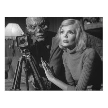 Película de Monstruo Blanco y Negro