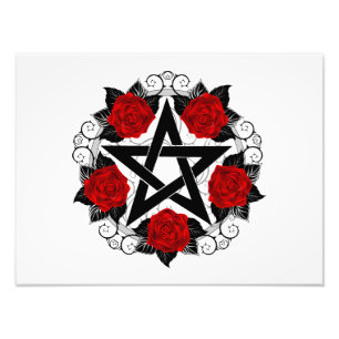 Foto Pentagram con rosas rojas