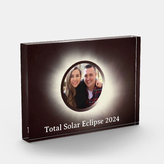 Foto personalizada de eclipse solar total 2024 (Izquierda)