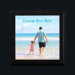 Foto personalizado Caja de Regalo de texto de foto<br><div class="desc">Foto y texto personalizado - Su propio diseño - Especial - Familia personalizada / Amigos o regalo personal - Añadir su texto y foto - Redimensionar y mover o eliminar y agregar elementos / imágenes con la herramienta de personalización. Elige / agrega tu fuente favorita / color de texto !...</div>